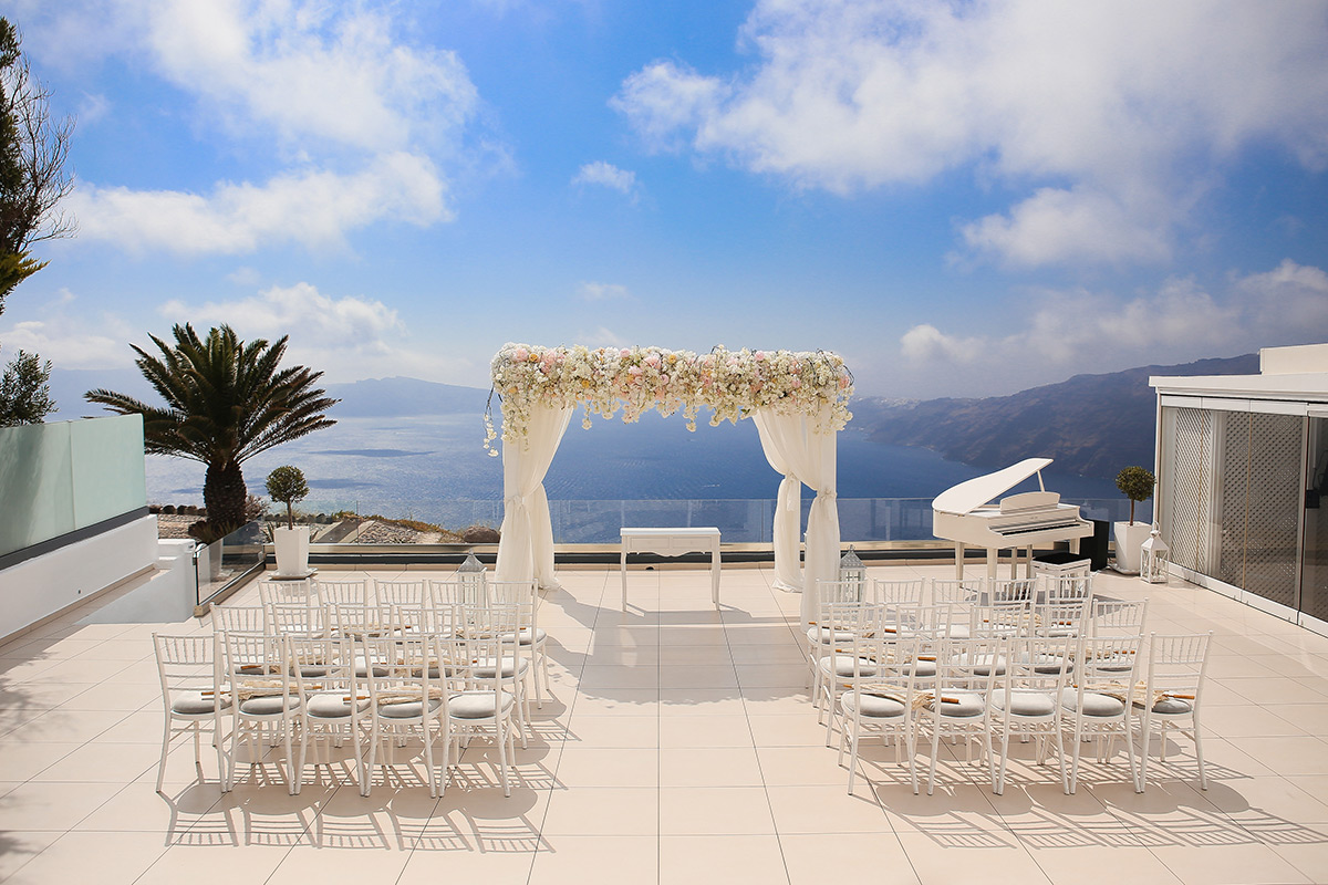 luxurious venue for wedding santorini