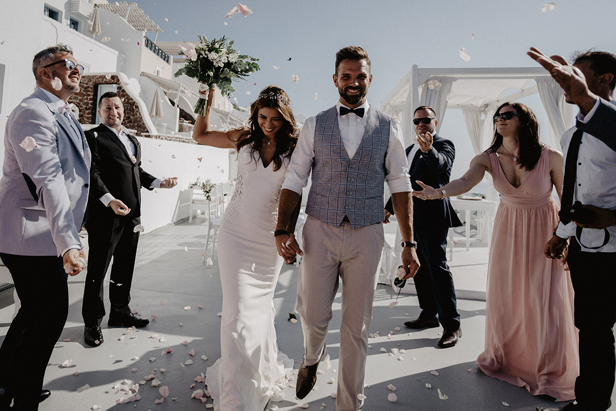 luxurious wedding on santorini