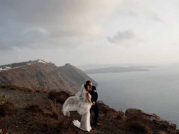 Dreamy nano ceremony with spectacular views of Santorini island