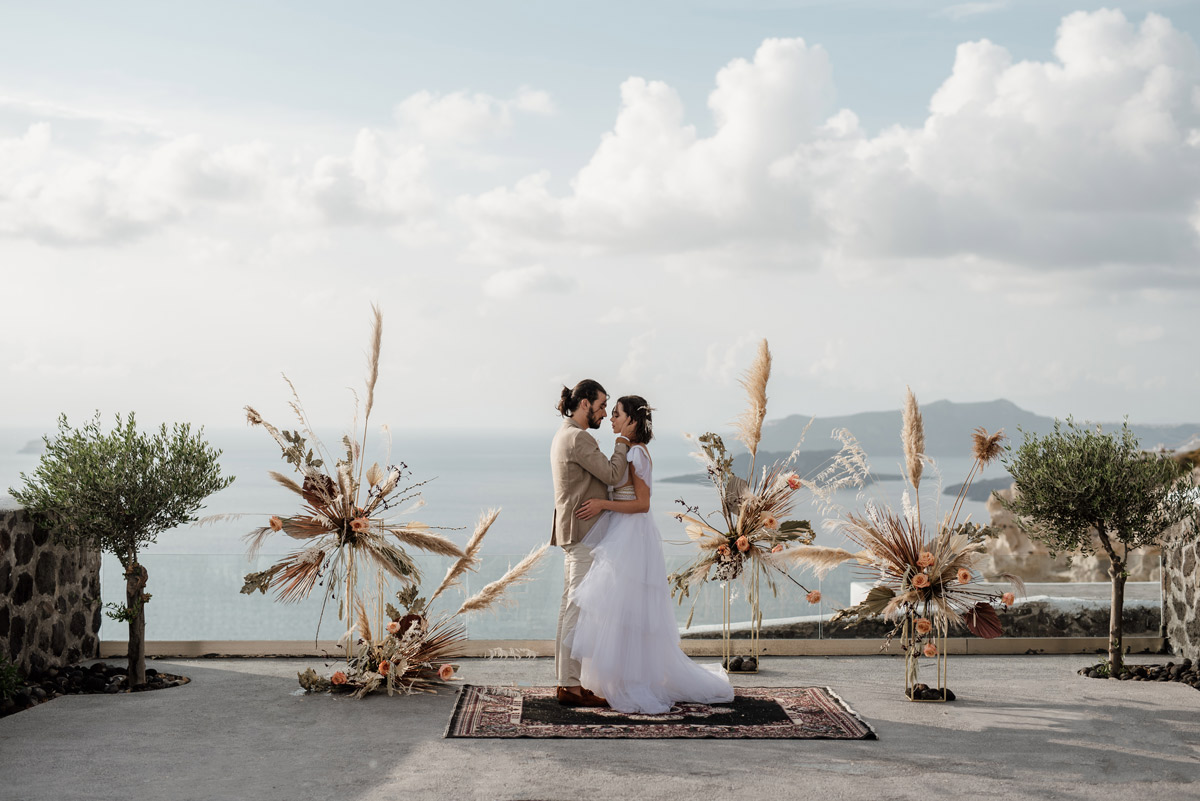 bohemian-nano-ceremony-in-Santorini7.jpg