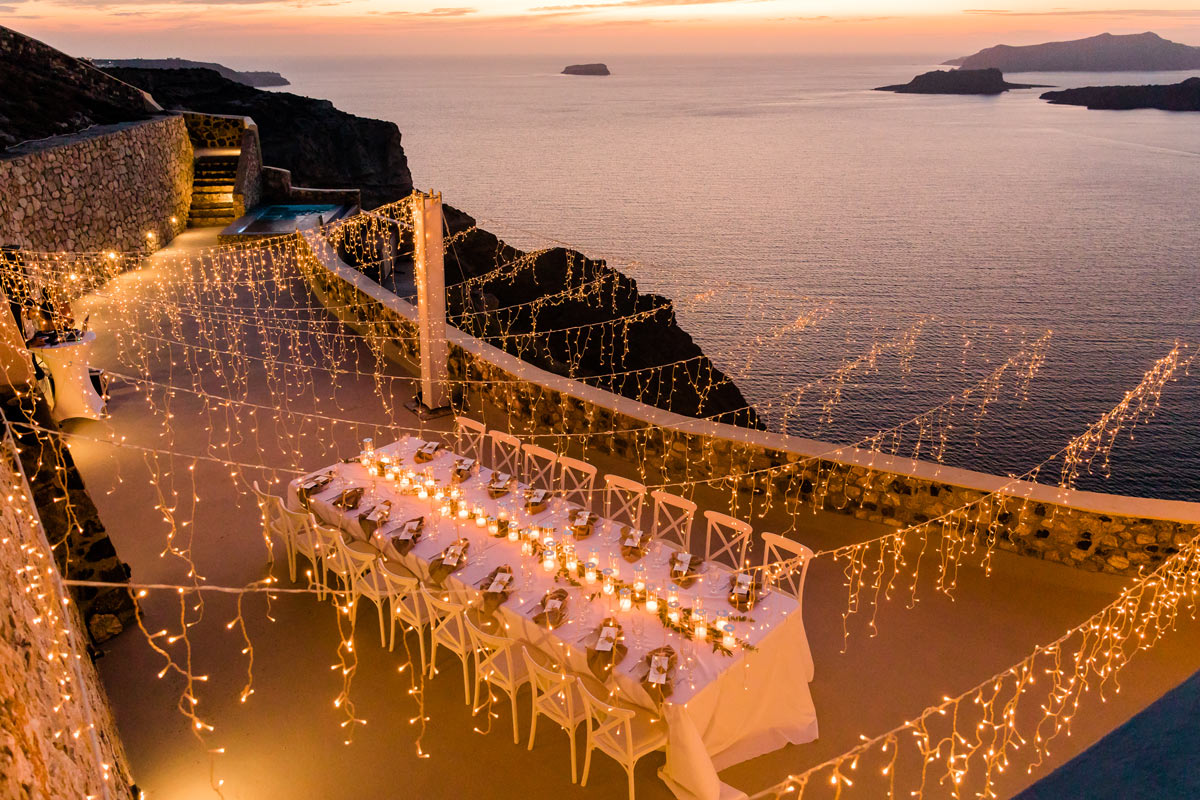 openair venue on santorini